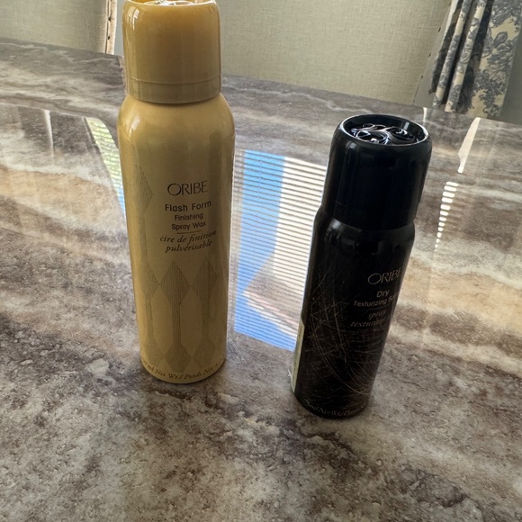 Oribe 2 Piece Hair Set: Flash Form Finishing Spray Wax , Dry Texturizing Spray - Picture 3 of 4